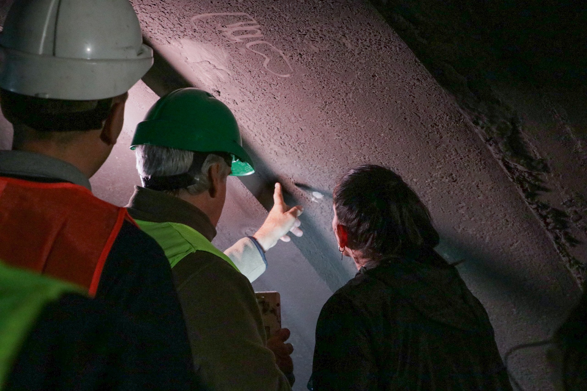 Destinan casi 40 millones de pesos para el sellado de juntas de los tubos que componen el túnel subfluvial