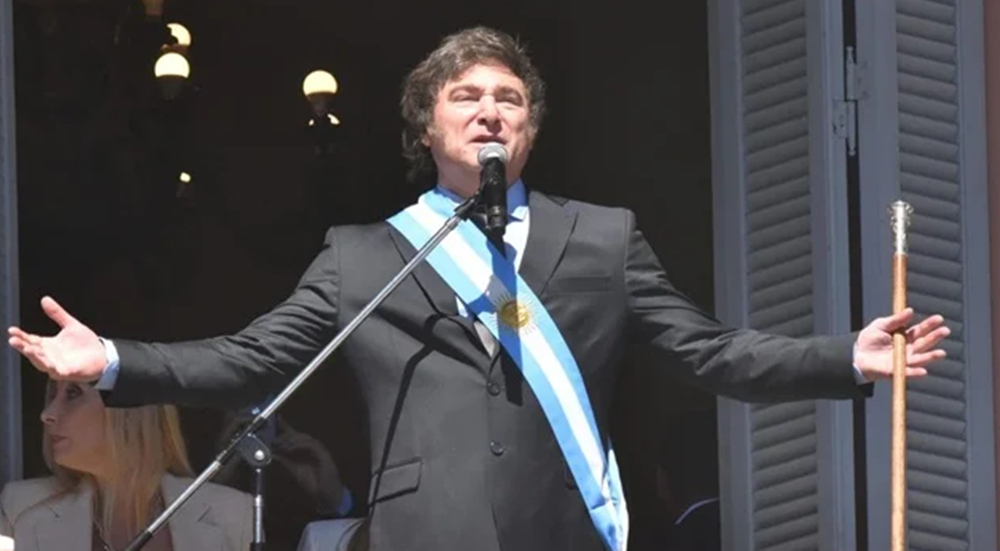 Javier Milei encabezó el acto por el Día de la Bandera: “Se llenaron la boca hablando de soberanía en lugar de asegurar la prosperidad de su pueblo”
