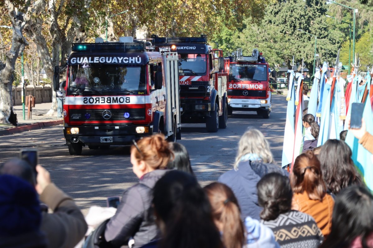 Gualeguaychú homenajeó a sus bomberos voluntarios en su día