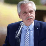 Tras su procesamiento en la causa Seguros, piden quitarle la jubilación de privilegio a Alberto Fernández