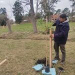 Se plantaron 21 nuevos árboles en los barrios Don Pedro y Toto Irigoyen