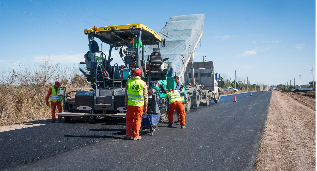 Continúan las tareas de repavimentación de la ruta provincial Nº10