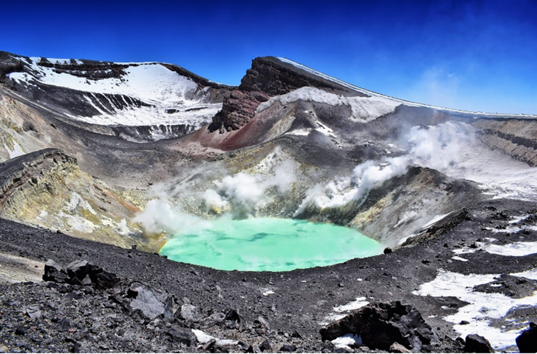 Tres volcanes están bajo alerta amarilla en Mendoza por aumento de actividad sísmica y térmica
