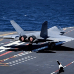 El nuevo portaaviones chino Fujian lanza los primeros cazas furtivos J-35 con catapulta electromagnética