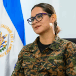 Mano dura en El Salvador: ¿por qué Bukele nombró a una militar como ministra de Educación?