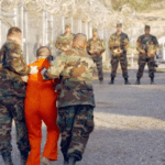 Estados Unidos trasladó a una prisión de narcos y terroristas a ocho presos a los que Joe Biden sacó del corredor de la muerte