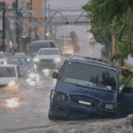 El huracán Melissa, de categoría 5, azota Jamaica con vientos y lluvias devastadores