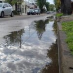 Por el purgado en Gualeguaychú de los hidrantes podría haber volcado en la vía pública y turbiedad en el agua
