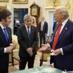 Aseguran que EEUU busca la dolarización global y Donald Trump ve a la Argentina como “candidato principal”
