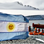 122 años de presencia ininterrumpida en la Antártida