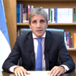 Luis Caputo salió a cruzar a los empresarios: “Les bajamos un 85% las cargas patronales y ninguna cámara festeja”