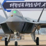 Corea del Sur presenta el primer KF-21 Boramae de producción en serie para su despliegue operativo