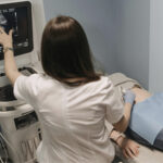 Salud insta a cumplir con los controles ginecológicos para detectar y prevenir complicaciones por endometriosis