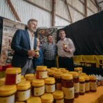 Con anuncio de créditos para el sector, se inauguró la 29ª Fiesta Nacional de la Apicultura en Maciá