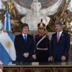 Javier Milei le tomó juramento a Juan Bautista Mahiques en la Casa Rosada