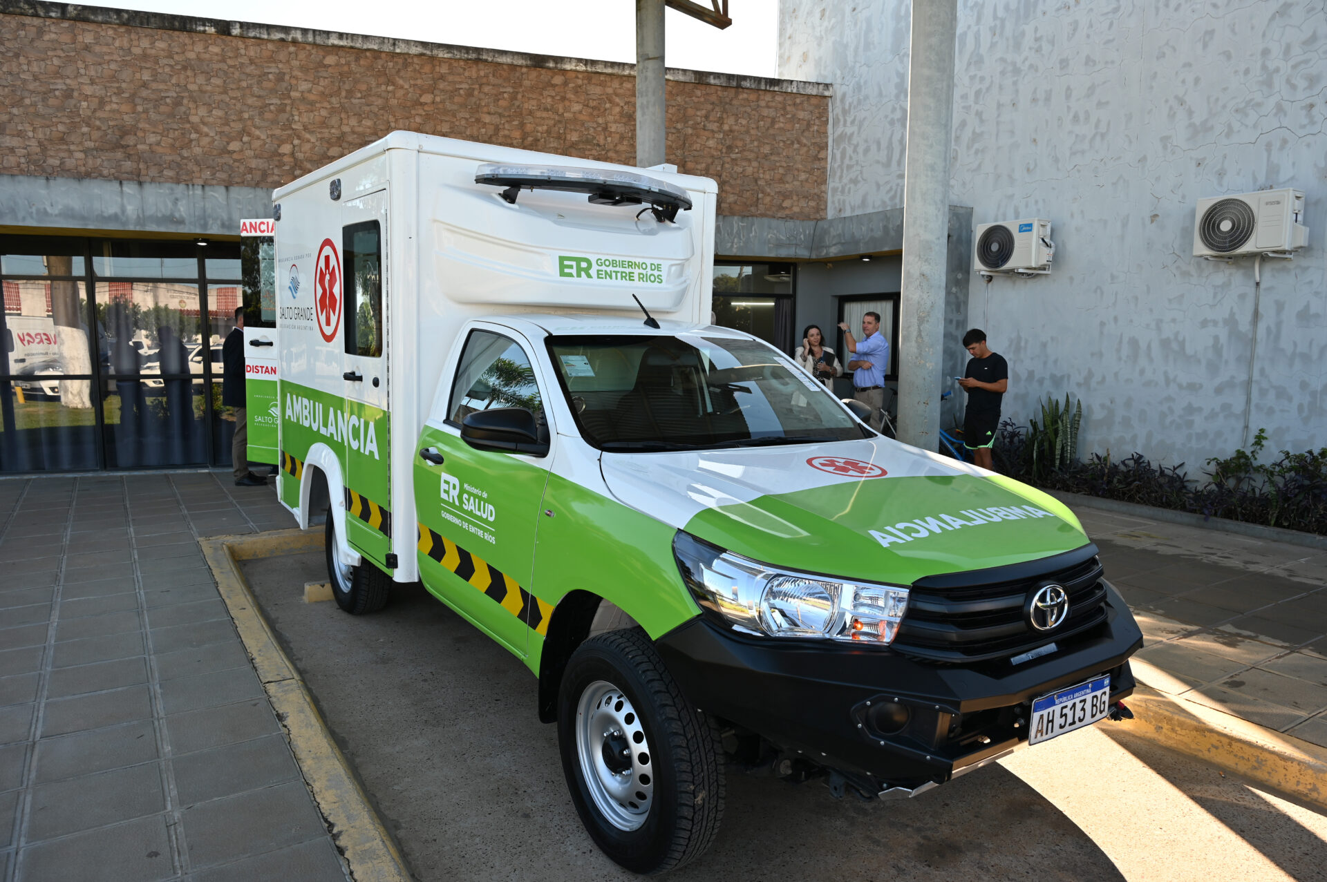 La provincia refuerza el sistema de salud de Colonia Ayuí con una ambulancia
