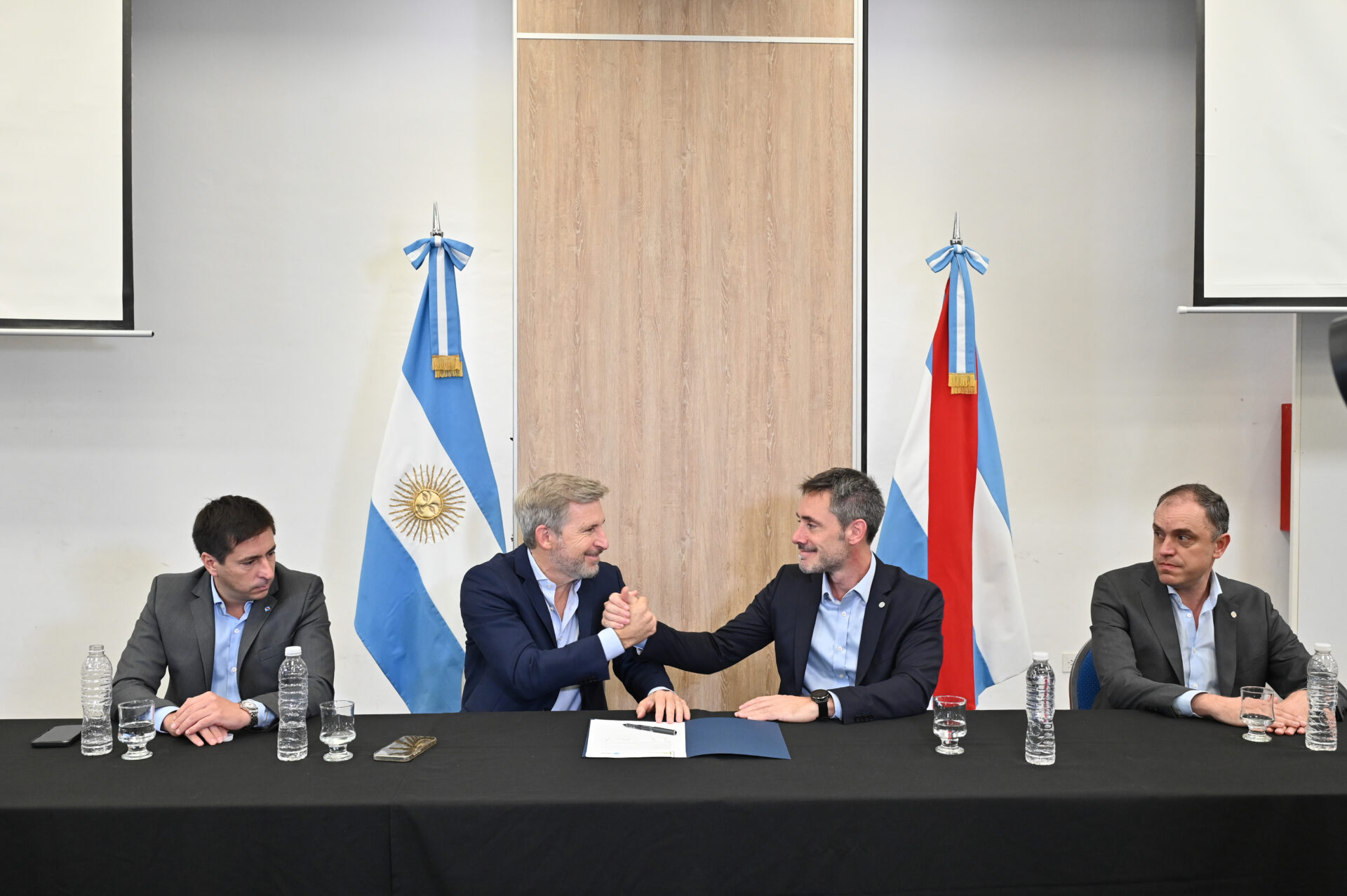 Frigerio firmó convenios con el CFI para potenciar la inversión y el desarrollo productivo