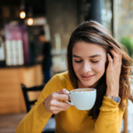 Descubren qué café hay que tomar y cuánto para mejorar la salud mental e intestinal