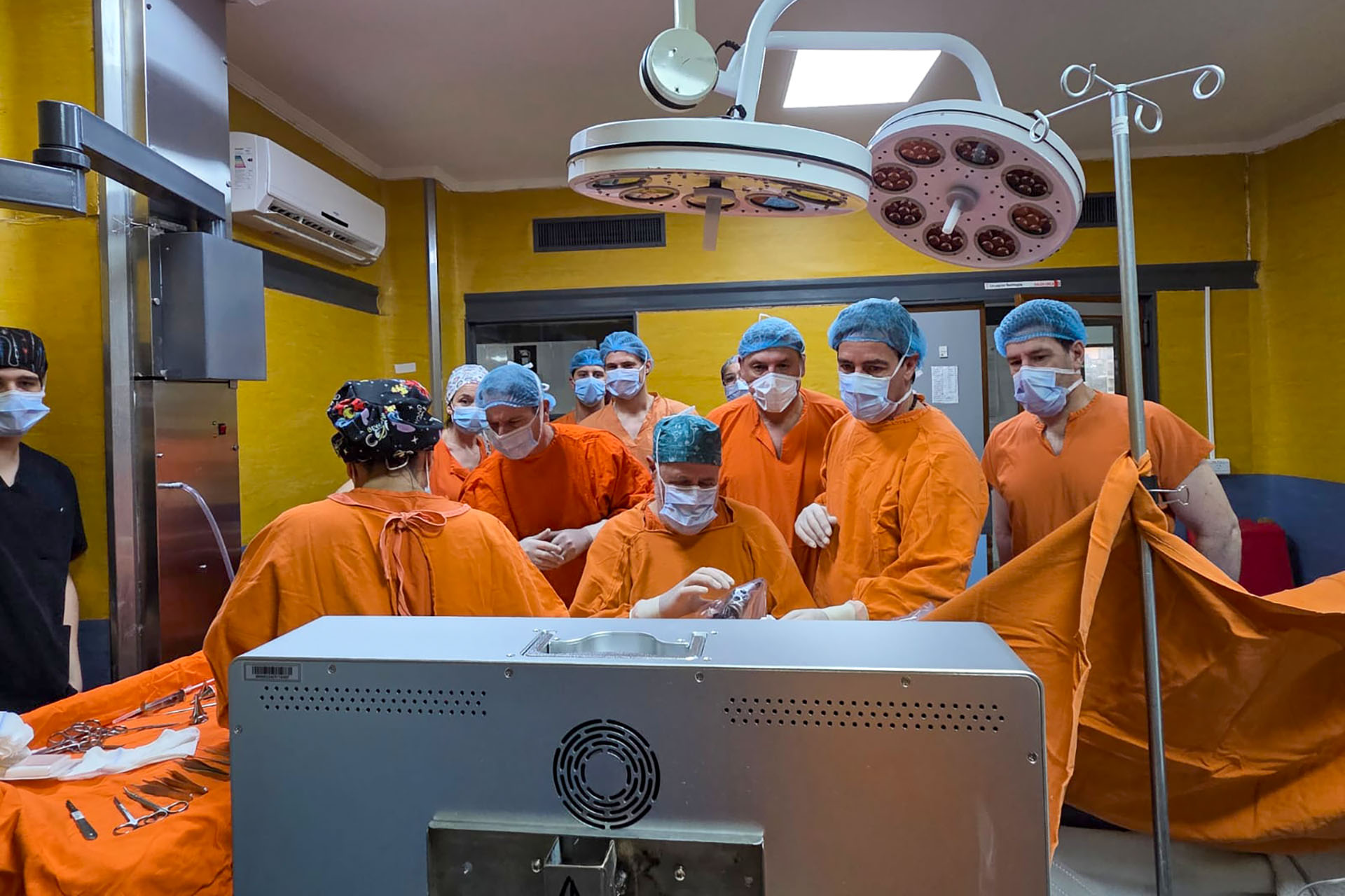 El equipo de Otorrinolaringología del hospital San Roque se capacitó para realizar cirugía endoscópica de oído